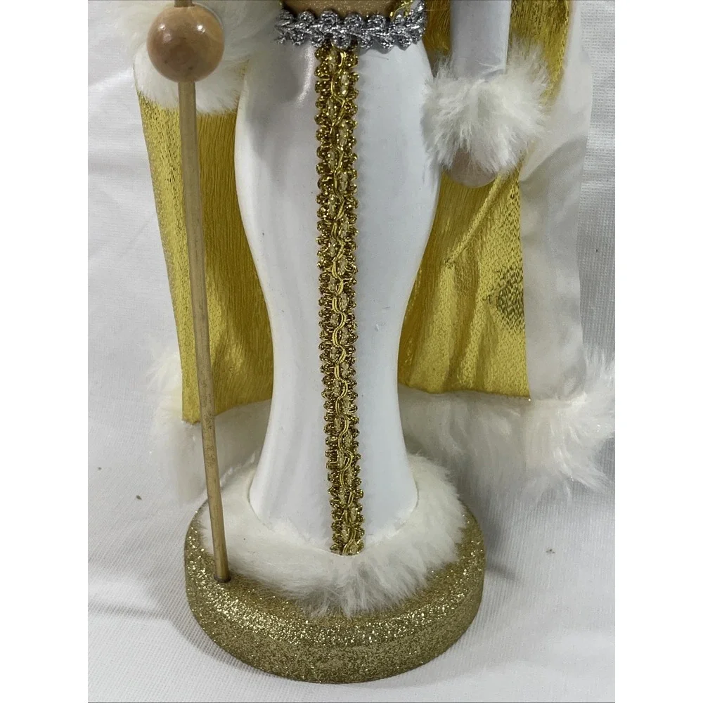 2022 Gold Glitter‎ Queen Nutcracker 14